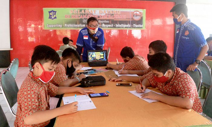 Peduli Pendidikan Warga, Pendopo Kecamatan Tambaksari Surabaya Disulap Jadi Sekolah Daring Peduli Pendidikan Warga, Pendopo Kecamatan Tambaksari Surabaya Disulap Jadi Sekolah Daring