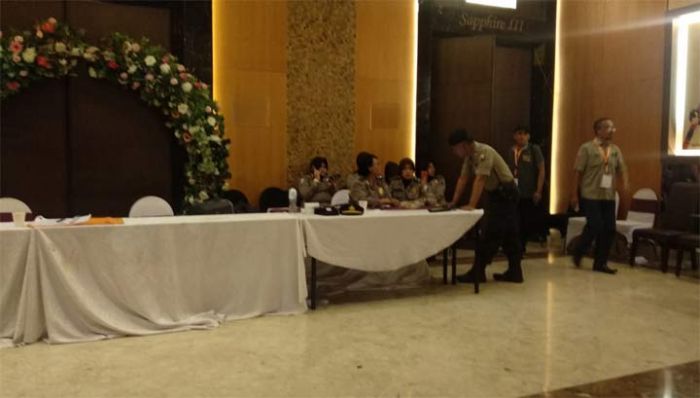 Gara-Gara ID Card, Staf KPU Jember Pukul Staf Bawaslu Saat Proses Rekapitulasi Suara Gara-Gara ID Card, Staf KPU Jember Pukul Staf Bawaslu Saat Proses Rekapitulasi Suara