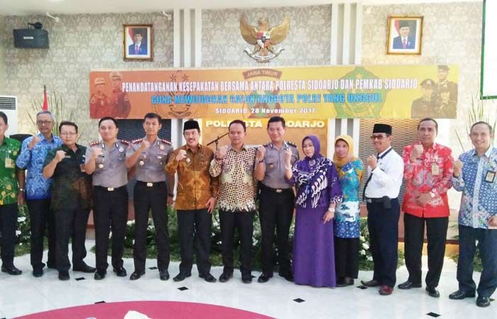 Kerja Sama Penerimaan Anggota Polri, Pemkab - Polresta Sidoarjo Teken MoU Kerja Sama Penerimaan Anggota Polri, Pemkab - Polresta Sidoarjo Teken MoU