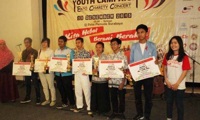 Tim Jurnalistik SMKN 1 Surabaya Juara Mading 3D