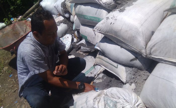 Kolam Pancing di Desa Pugeran Mojokerto Diduga Gunakan Dumping Limbah B3 Kolam Pancing di Desa Pugeran Mojokerto Diduga Gunakan Dumping Limbah B3