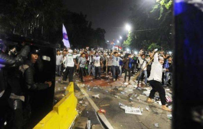 Kapolda Metro Tuding HMI jadi Provokator, FPI Lindungi Polisi Kapolda Metro Tuding HMI jadi Provokator, FPI Lindungi Polisi