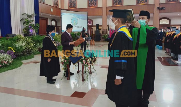 Luluskan 329 Wisudawan, Stikes Hang Tuah Surabaya Siap Jalin Kerja Sama dengan Luar Negeri Luluskan 329 Wisudawan, Stikes Hang Tuah Surabaya Siap Jalin Kerja Sama dengan Luar Negeri