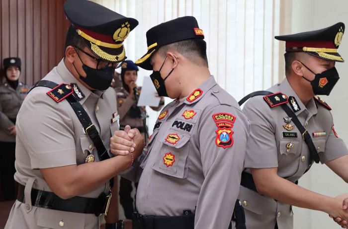Sertijab Polres Gresik, Kompol Kadek Oka Saputra Jabat Wakapolres Sertijab Polres Gresik, Kompol Kadek Oka Saputra Jabat Wakapolres