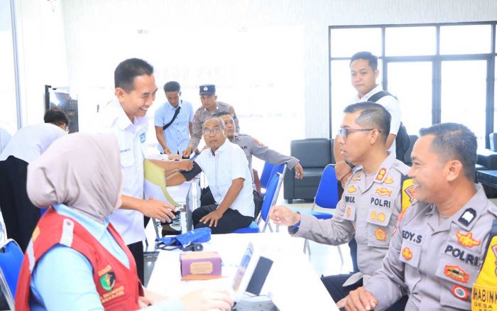 Jelang Pilkada 2024, Polres Ngawi Gelar Pemeriksaan Kesehatan ke Personelnya Jelang Pilkada 2024, Polres Ngawi Gelar Pemeriksaan Kesehatan ke Personelnya