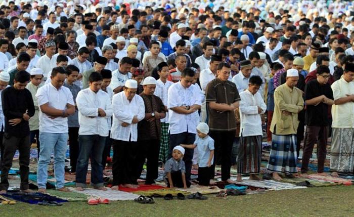 Masih Pandemi Covid-19, Kemenag Imbau Anak-anak dan Lansia Tak Usah Ikut Salat Ied Berjamaah Masih Pandemi Covid-19, Kemenag Imbau Anak-anak dan Lansia Tak Usah Ikut Salat Ied Berjamaah