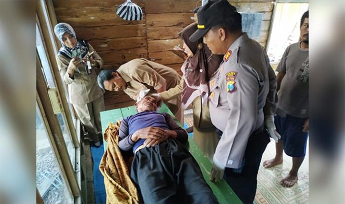 Frustrasi Sakit Tak Kunjung Sembuh, Kakek Warga Kedunggalar Gantung Diri di Dapur Frustrasi Sakit Tak Kunjung Sembuh, Kakek Warga Kedunggalar Gantung Diri di Dapur