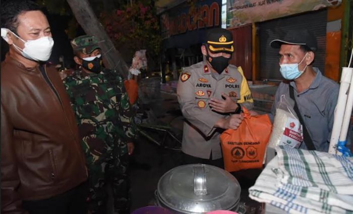 Bupati Akui PKL Lamongan Disiplin Taati PPKM Darurat Bupati Akui PKL Lamongan Disiplin Taati PPKM Darurat