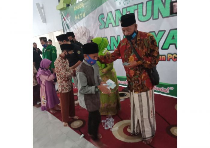 Peringati Harlah NU, Ketua PCNU dan Ansor Bangil Santuni 100 Anak Yatim Piatu Peringati Harlah NU, Ketua PCNU dan Ansor Bangil Santuni 100 Anak Yatim Piatu