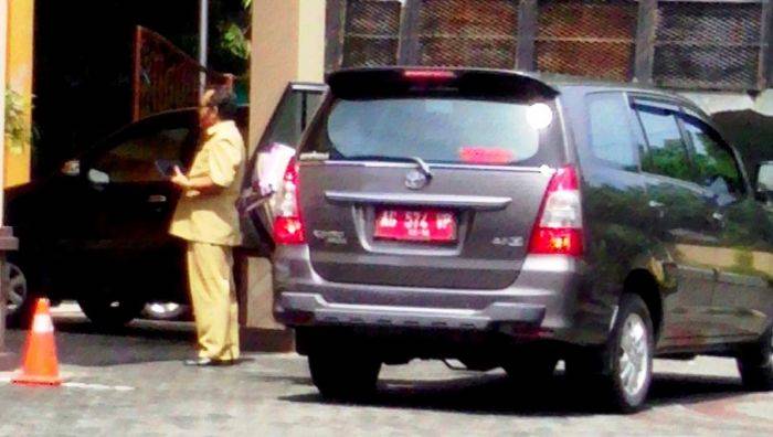 Dugaan Korupsi Seragam Batik di Nganjuk, Tiga Pejabat Dipanggil Kejari Dugaan Korupsi Seragam Batik di Nganjuk, Tiga Pejabat Dipanggil Kejari