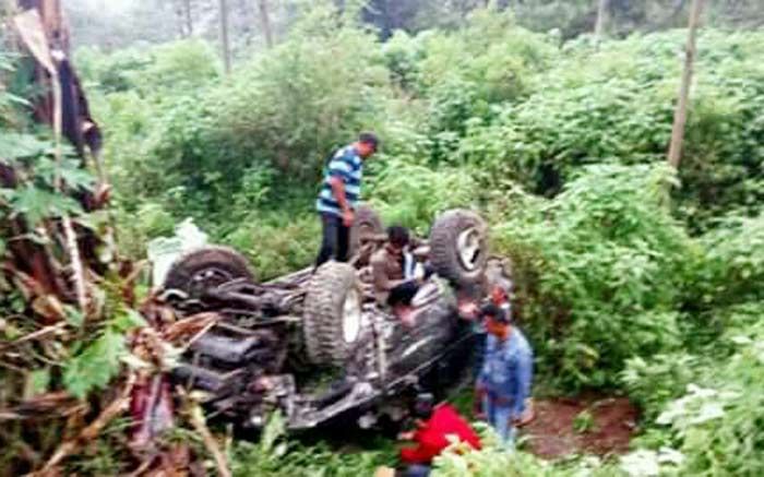 Akibat Rem Blong, Jeep PNS Pemprov Masuk Jurang di Pacet Akibat Rem Blong, Jeep PNS Pemprov Masuk Jurang di Pacet