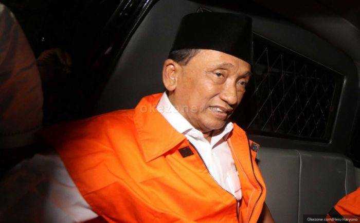 Dieksekusi ke Lapas Sukamiskin, Fuad Amin Divonis 13 Tahun, Hak Politiknya Dicabut Dieksekusi ke Lapas Sukamiskin, Fuad Amin Divonis 13 Tahun, Hak Politiknya Dicabut