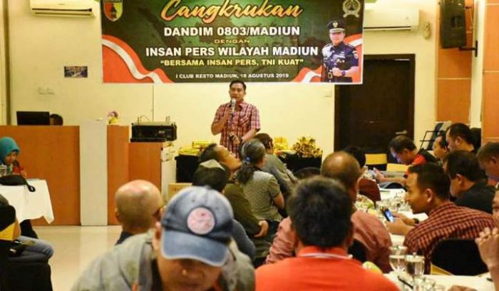 Tingkatkan Sinergitas, Dandim 0803/Madiun Ajak Cangkrukan Insan Pers Tingkatkan Sinergitas, Dandim 0803/Madiun Ajak Cangkrukan Insan Pers