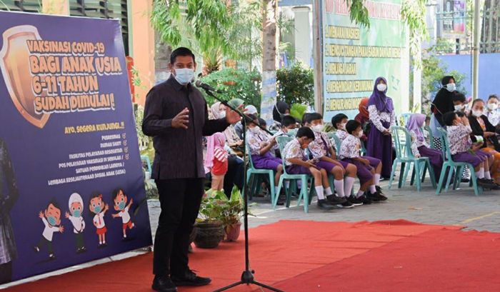 Wali Kota Kediri Ajak Orang Tua untuk Tidak Ragu Soal Vaksinasi Covid-19 bagi Anak Usia 6-11 Tahun Wali Kota Kediri Ajak Orang Tua untuk Tidak Ragu Soal Vaksinasi Covid-19 bagi Anak Usia 6-11 Tahun