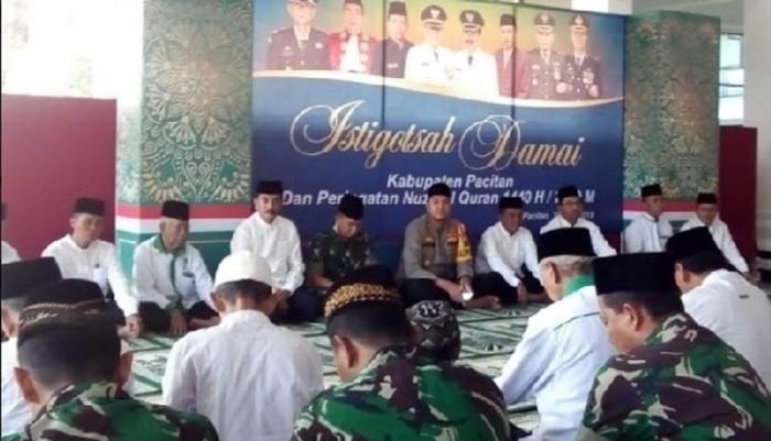 Pemkab Pacitan dan Forkopimda Gelar Istighosah Damai serta Peringati Nuzulul Quran