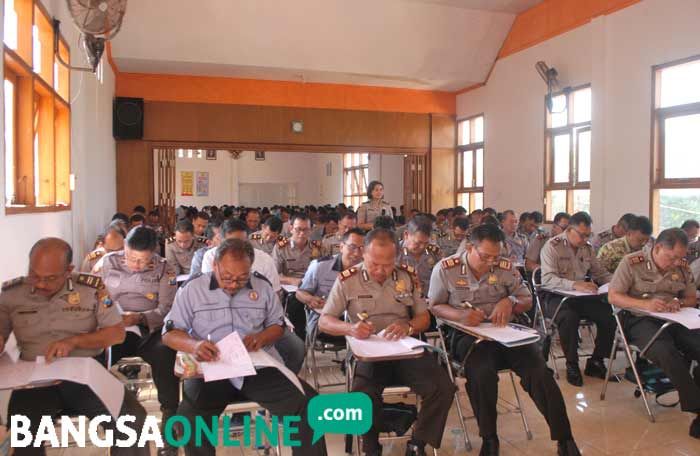 Ratusan Anggota Polres Ngawi Ikuti Tes Psikologi Kepemilikan Senpi