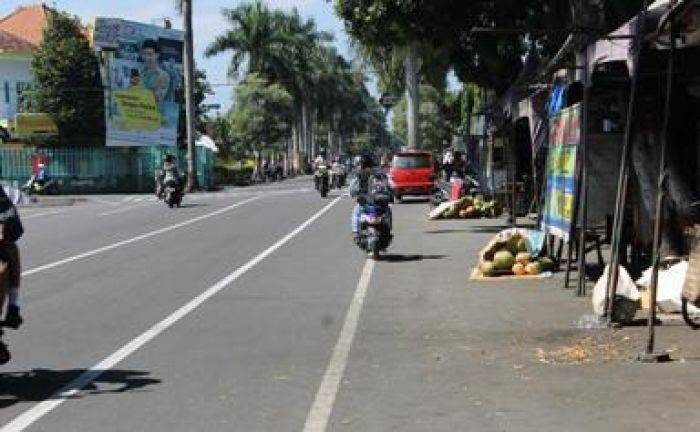 Oknum Dishub Kota Blitar Ajak Duel Anggota DPRD Kabupaten Blitar Oknum Dishub Kota Blitar Ajak Duel Anggota DPRD Kabupaten Blitar