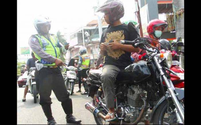15 Menit Operasi, Satlantas Polres Tulungagung Tilang 60 Motor 15 Menit Operasi, Satlantas Polres Tulungagung Tilang 60 Motor