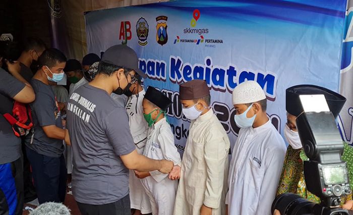 Peringati HPN 2021, AJB Bareng Bupati dan Forkopimda Bangkalan Berikan Santunan kepada Anak Yatim Peringati HPN 2021, AJB Bareng Bupati dan Forkopimda Bangkalan Berikan Santunan kepada Anak Yatim