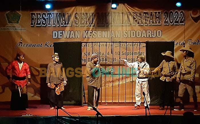 Ludruk dan Teater Warnai Hari Kedua Festival Seni Munali Patah 2022 di Sidoarjo Ludruk dan Teater Warnai Hari Kedua Festival Seni Munali Patah 2022 di Sidoarjo