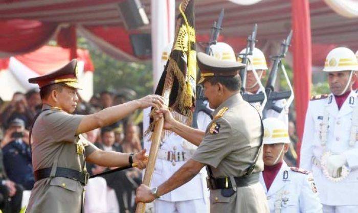 Jenderal Tito Karnavian Terima Tongkat Komando Kapolri, Badrodin: Selamat Bertugas Jenderal