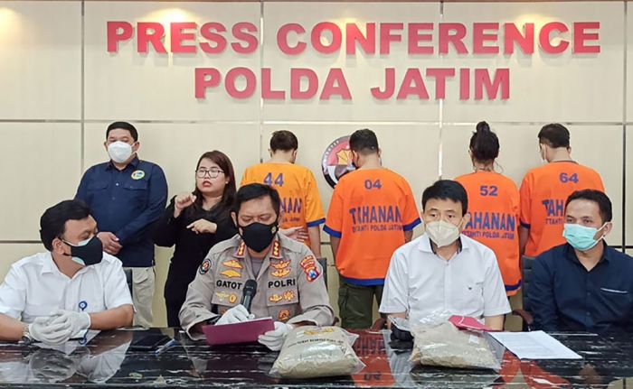 Ditresnarkoba Polda Jatim Bongkar Sindikat Peredaran Narkoba Jaringan Internasional Ditresnarkoba Polda Jatim Bongkar Sindikat Peredaran Narkoba Jaringan Internasional