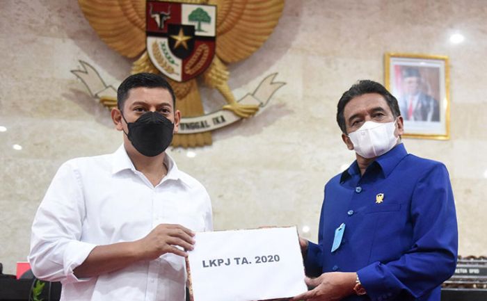 Pembacaan Rekomendasi DPRD, Wali Kota Kediri Upayakan Pelayanan Secara Maksimal Pembacaan Rekomendasi DPRD, Wali Kota Kediri Upayakan Pelayanan Secara Maksimal