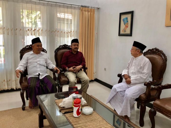 Kekuatan Pesantren Pembinaan Akhlak dan Karakter, Mengenang 100 Hari Wafat Gus Sholah (3) Kekuatan Pesantren Pembinaan Akhlak dan Karakter, Mengenang 100 Hari Wafat Gus Sholah (3)