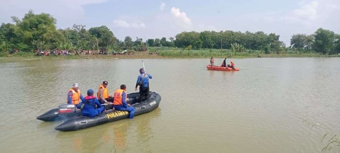 Asyik Berenang, Seorang Remaja Hilang di Waduk Penguripan Lamongan