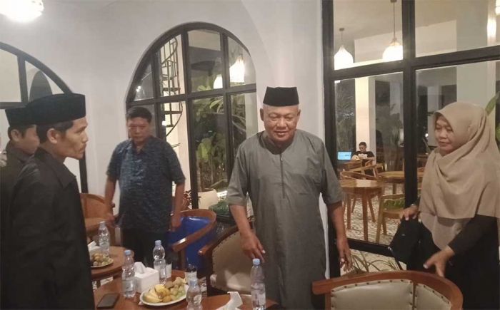 Tak Mau Kalah dengan PKB, PKS Gelar Safari Politik ke Mantan Wali Kota Probolinggo Buchori Tak Mau Kalah dengan PKB, PKS Gelar Safari Politik ke Mantan Wali Kota Probolinggo Buchori