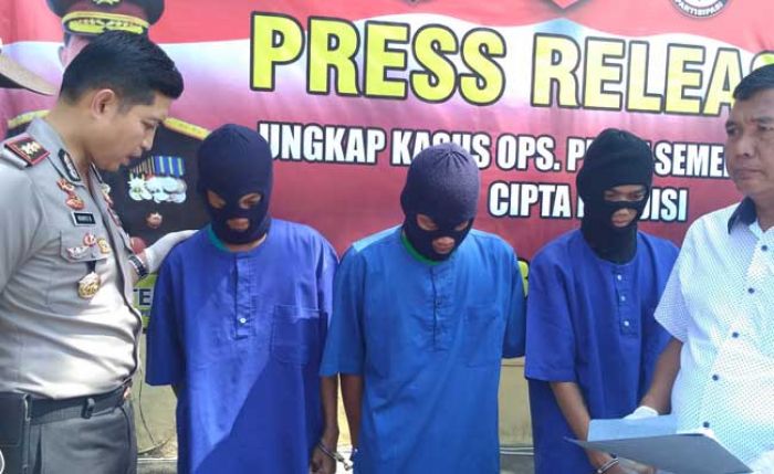 Tiga Pemuda Kanor Bojonegoro Diciduk Polisi, Gondol 10 Motor hanya Bermodal Chatting Facebook Tiga Pemuda Kanor Bojonegoro Diciduk Polisi, Gondol 10 Motor hanya Bermodal Chatting Facebook