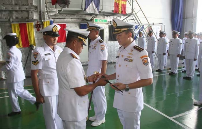 Letkol Laut (P) Ady Dharmawan, Komandan Baru KRI Surabaya-591 Letkol Laut (P) Ady Dharmawan, Komandan Baru KRI Surabaya-591