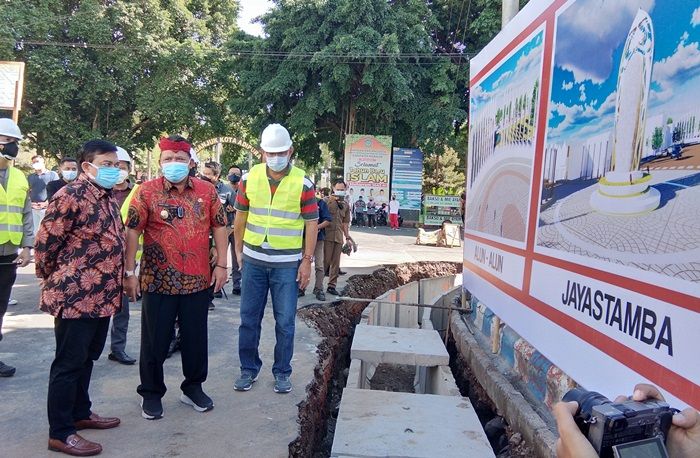 Plt Bupati Nganjuk Marhaen Djumadi Lanjutkan Pembangunan Pedestrian Koridor II