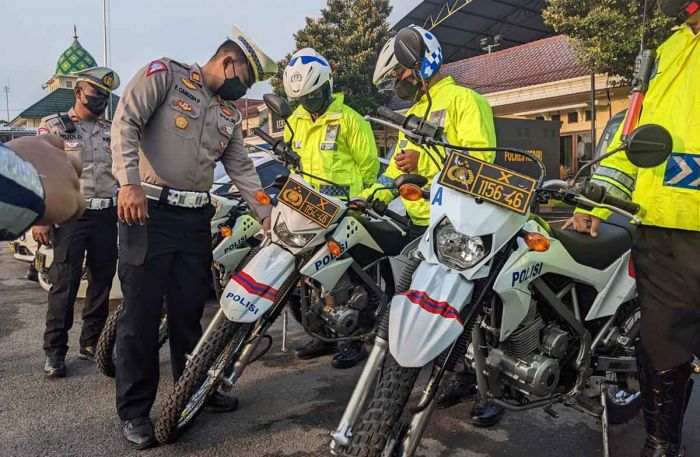 Jelang Libur Nataru, Polres Kediri Tinjau Kesiapan Personel