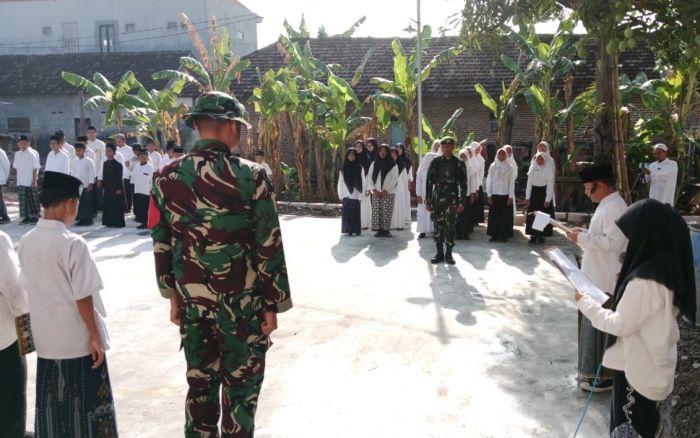 Peringatan Hari Santri 2025, Satgas TMMD ke-126 Sidoarjo Ajak Tumbuhkan Nasionalisme Peringatan Hari Santri 2025, Satgas TMMD ke-126 Sidoarjo Ajak Tumbuhkan Nasionalisme
