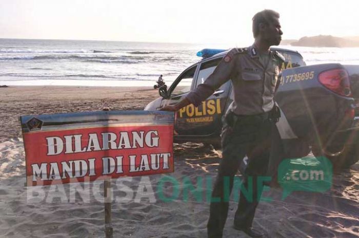 Dua Hari Kalap di Pantai Serang, Mahasiswa Malang Belum Ditemukan Dua Hari Kalap di Pantai Serang, Mahasiswa Malang Belum Ditemukan