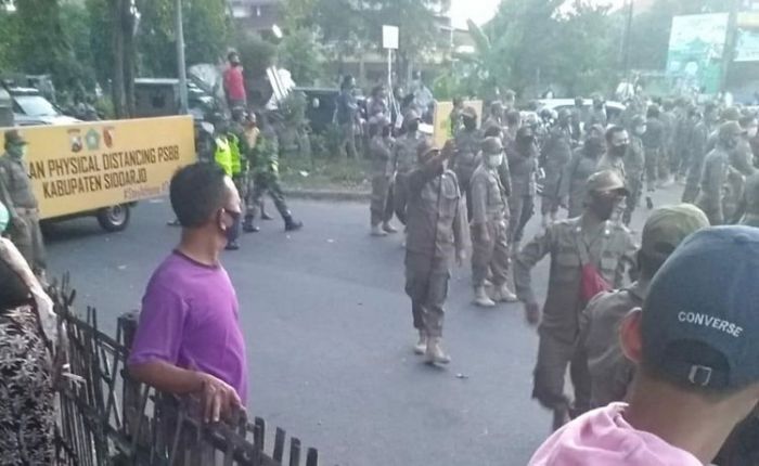 Taman Pinang Indah dan Gading Fajar Ditutup Selama PSBB Taman Pinang Indah dan Gading Fajar Ditutup Selama PSBB