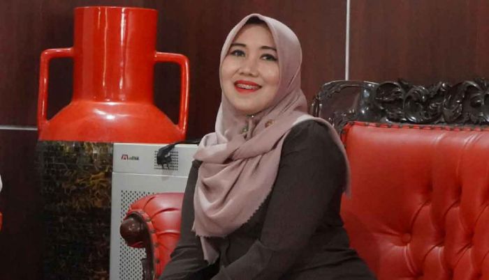 Royalti Musik Jadi Sorotan, Ning Lia Minta Regulasi Tak Singkirkan Lagu Lokal Royalti Musik Jadi Sorotan, Ning Lia Minta Regulasi Tak Singkirkan Lagu Lokal
