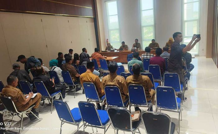 Audiensi, Format Desak Lelang Proyek Cheng Hoo Segera Selesai, Begini Tanggapan Pj Bupati Audiensi, Format Desak Lelang Proyek Cheng Hoo Segera Selesai, Begini Tanggapan Pj Bupati