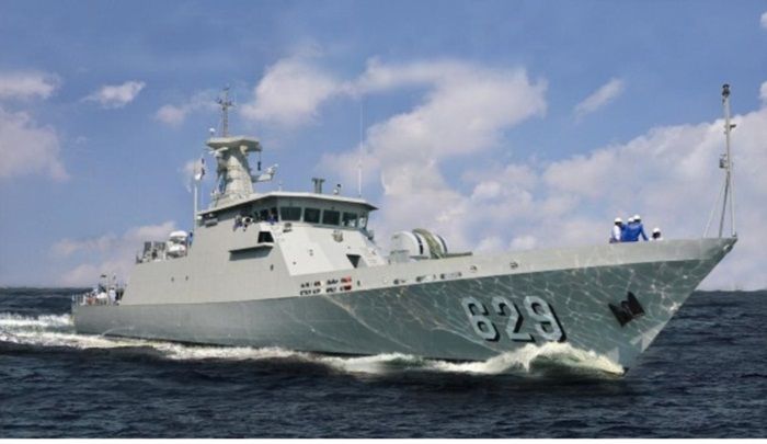 Terkendala Cuaca Buruk, Dua KRI Koarmada II Sulit Jangkau Lokasi KM Santika Nusantara Terkendala Cuaca Buruk, Dua KRI Koarmada II Sulit Jangkau Lokasi KM Santika Nusantara