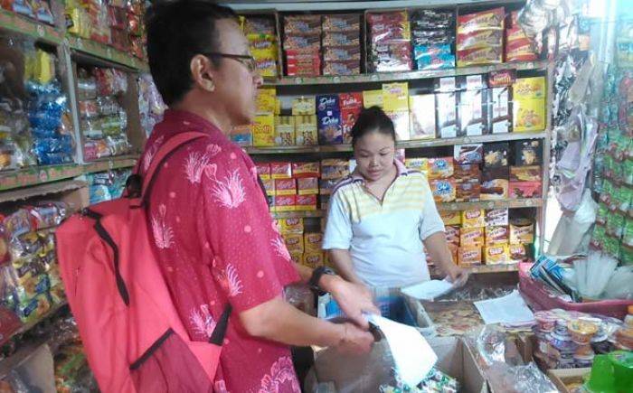 Sidak Mamin di Jombang, Petugas Temukan Makanan Bekas Gigitan Tikus Dijual Bebas Sidak Mamin di Jombang, Petugas Temukan Makanan Bekas Gigitan Tikus Dijual Bebas