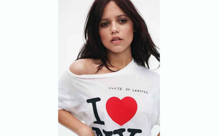 Jenna Ortega Ngaku Ingin Jadi Aktris dan Sutradara dari Film yang Ditulis
