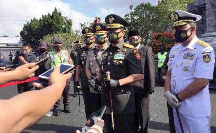 Pandemi Covid-19, Ziarah Nasional HUT TNI ke-75 di Makam Bung Karno tanpa Dihadiri Panglima TNI Pandemi Covid-19, Ziarah Nasional HUT TNI ke-75 di Makam Bung Karno tanpa Dihadiri Panglima TNI