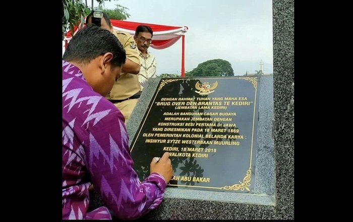 Wali Kota Kediri Resmikan Jembatan Berusia 150 Tahun