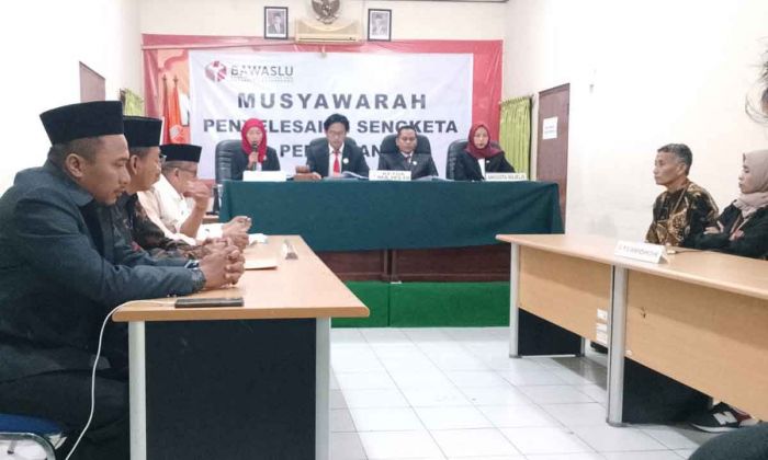 Bawaslu Bojonegoro Kabulkan Gugatan Cabup-Cawabup Jalur Independen Bawaslu Bojonegoro Kabulkan Gugatan Cabup-Cawabup Jalur Independen