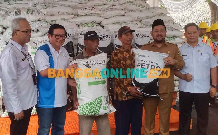 Pupuk Indonesia dan Petrokimia Gresik Gelar Gebyar Diskon untuk Petani