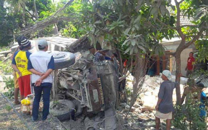 Kecelakaan di Semanding Tuban, Dump Truk Terguling Timpa Dua Rumah