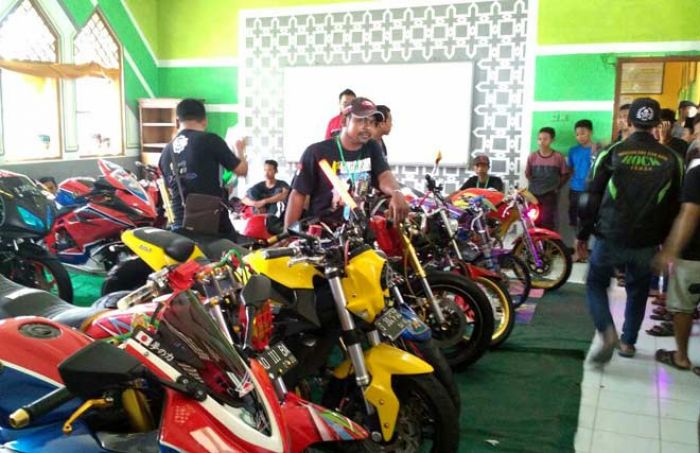 Warga Parengan Disuguhi Expo dan Kontes Modifikasi Motor Warga Parengan Disuguhi Expo dan Kontes Modifikasi Motor