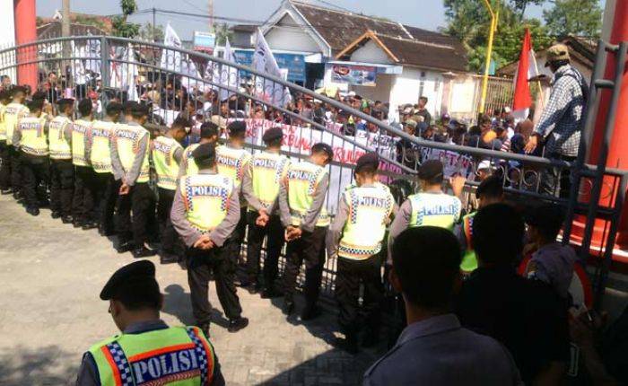 Demo, Petani Perkebunan Kruwuk Blitar Tuntut Keadilan