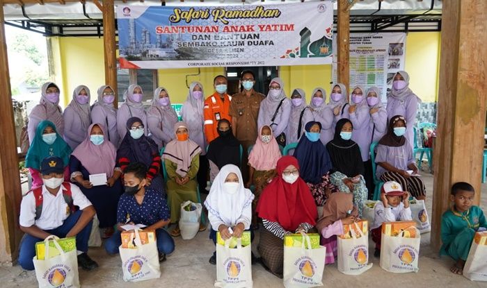 Safari Ramadan 1443 H, Istri Karyawan TPPI Tuban Bagikan Ratusan Paket Sembako dan Santuni Yatim Safari Ramadan 1443 H, Istri Karyawan TPPI Tuban Bagikan Ratusan Paket Sembako dan Santuni Yatim